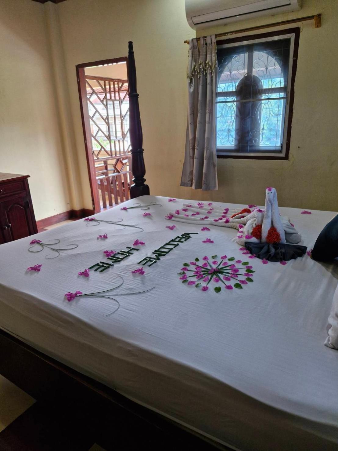 Sakura Wood House Hotel Luang Prabang Exterior photo