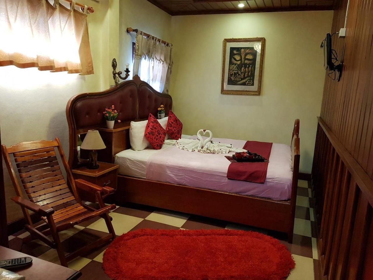 Sakura Wood House Hotel Luang Prabang Exterior photo